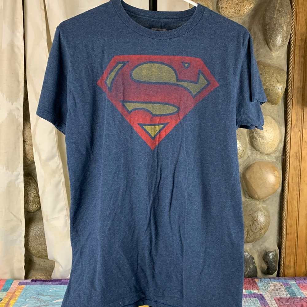 DC Comics Men’s Medium Superman Tee Shirt